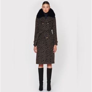 Fur collar - Double breasted belted trench wool